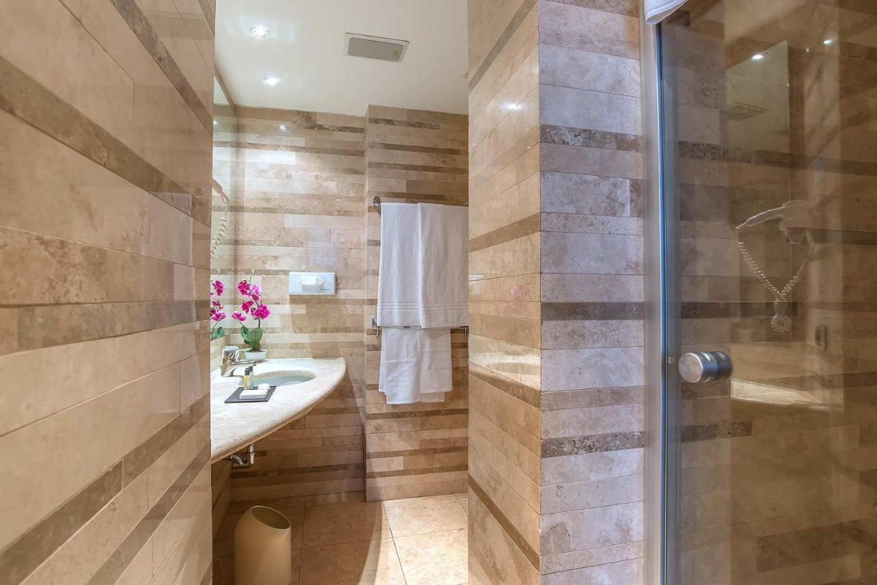 Hotel Tritone Roma