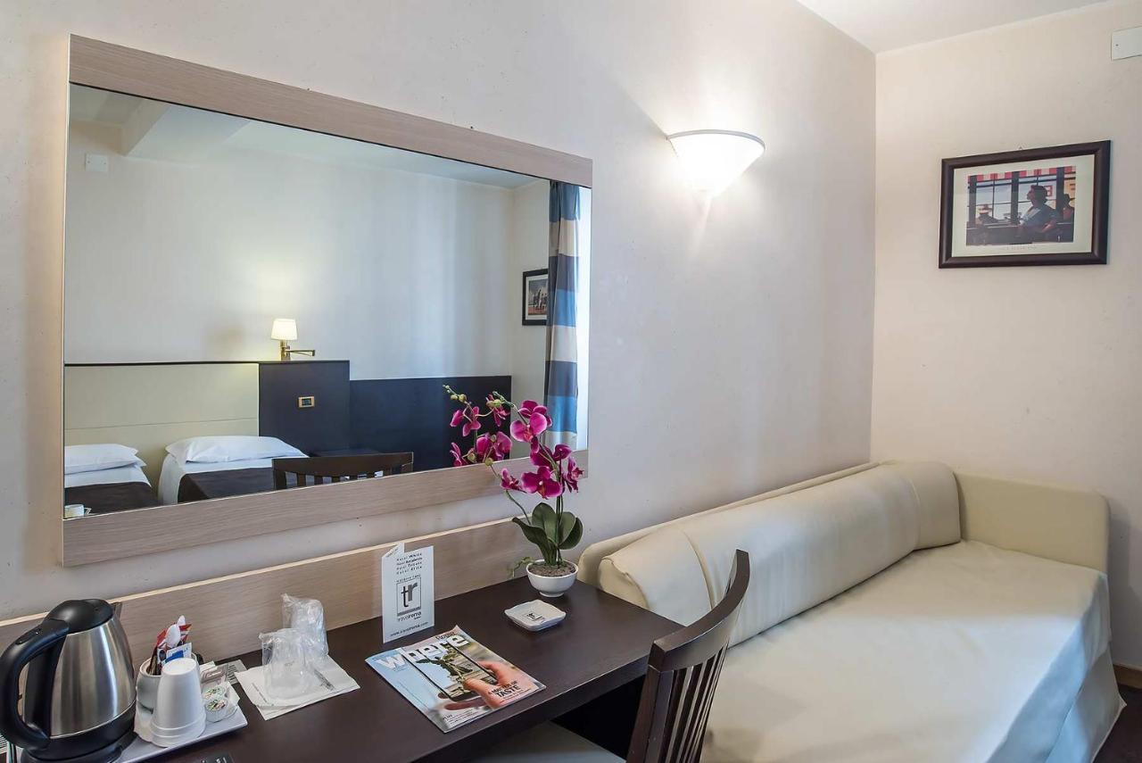 Hotel Tritone Roma