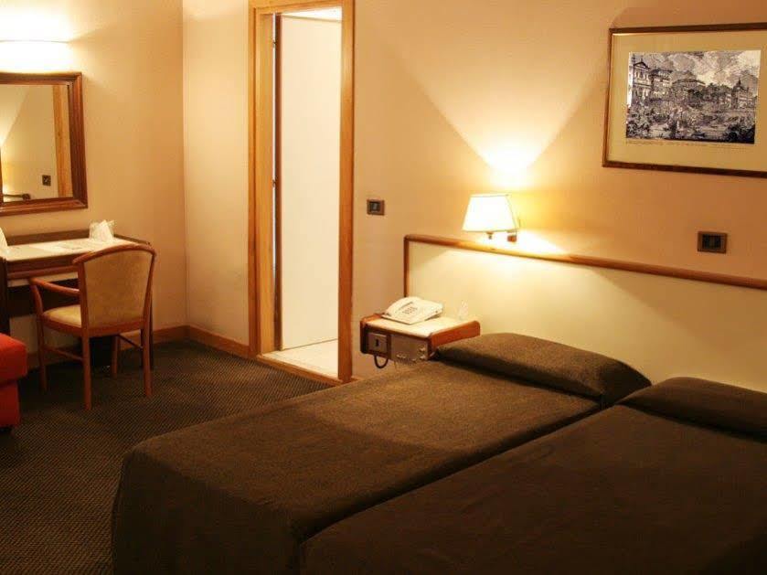 Tritone 3* Roma